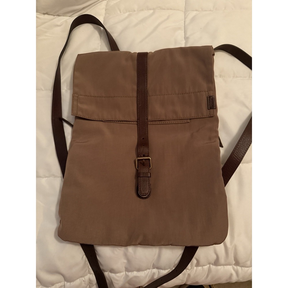 Fossil Tan Canvas and Leather Rut sack Excellent Condition